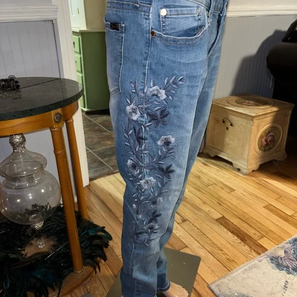 Seven7 Skinny Jeans Size 12 Embroidered Floral - Picture 3 of 8